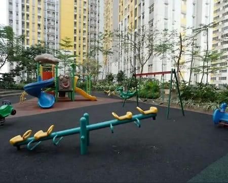 Springlake Apartemen 2Br-Sumarecon-Bekasi, By Bu Johan Zewnętrze zdjęcie